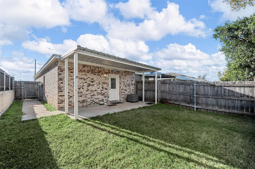 402 Spring Street McGregor, TX 76657