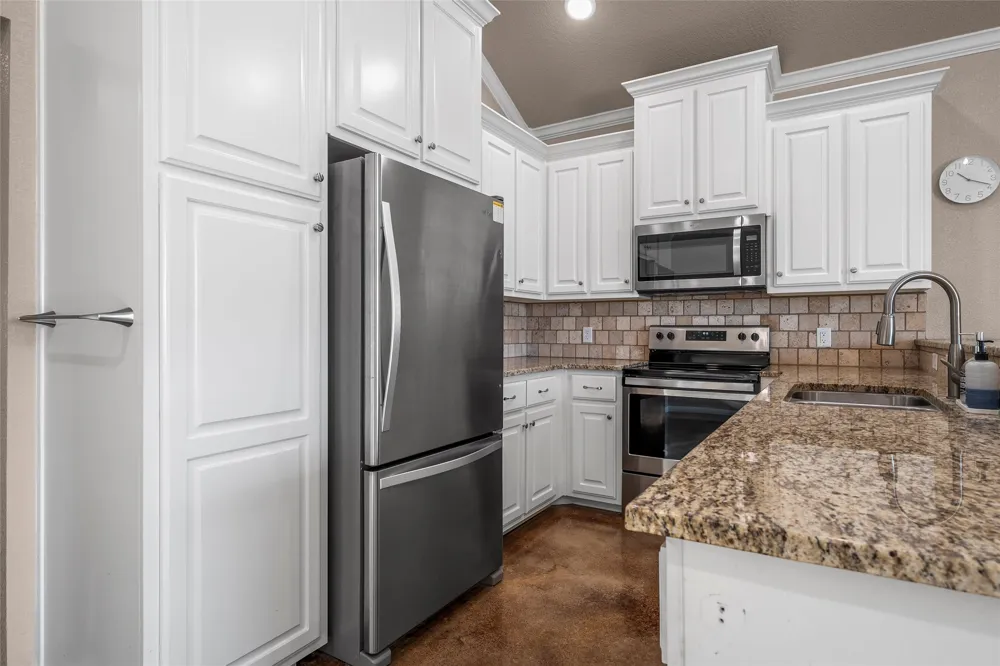 402 Spring Street McGregor, TX 76657