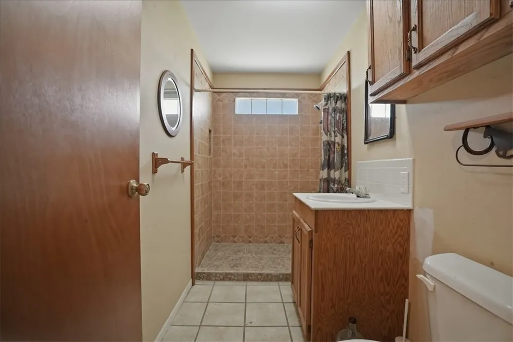 731 County Road 325 George West, TX 78022