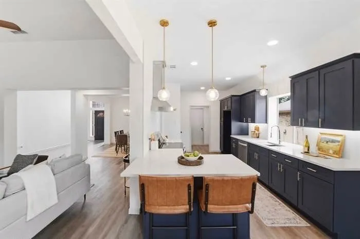 5953 Hillview Drive Watauga, TX 76148