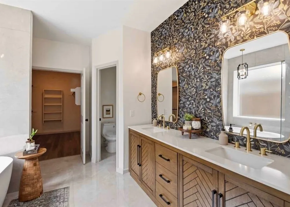 5953 Hillview Drive Watauga, TX 76148