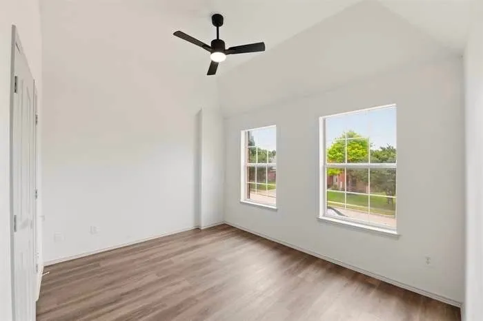 5953 Hillview Drive Watauga, TX 76148