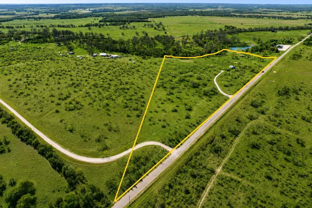 1721 County Road 429 Rockdale, TX 76567