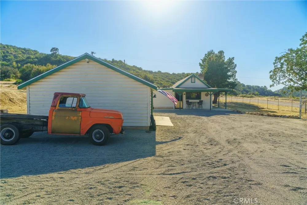 60861 Burnt Valley Road Anza, CA 92539