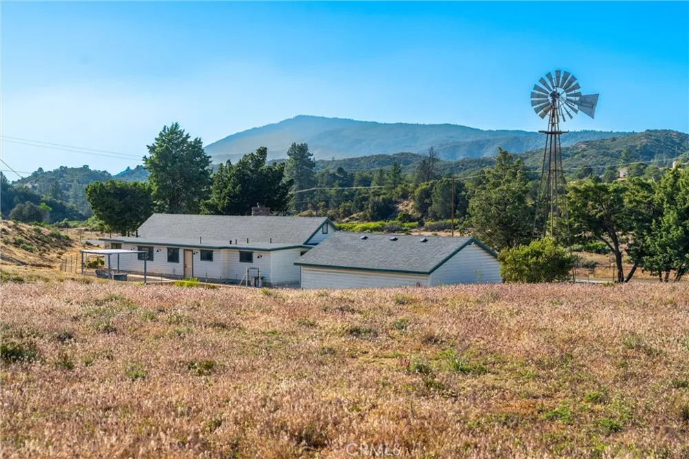 60861 Burnt Valley Road Anza, CA 92539