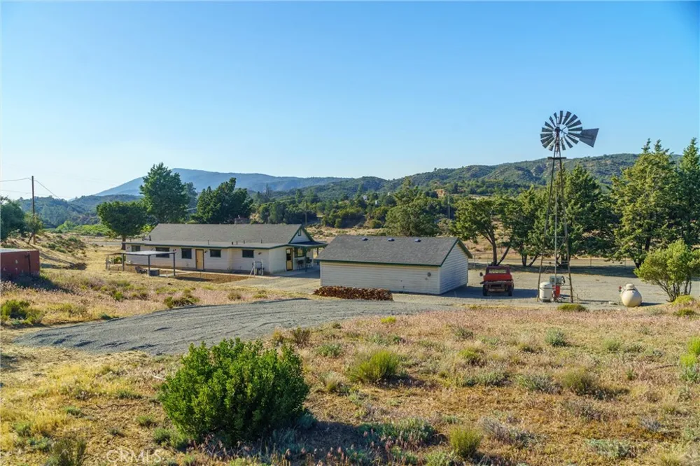 60861 Burnt Valley Road Anza, CA 92539