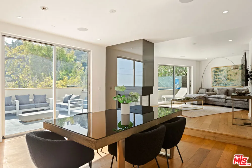 8469 FRANKLIN AVENUE West Hollywood, CA 90069