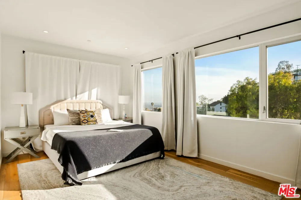 8469 FRANKLIN AVENUE West Hollywood, CA 90069