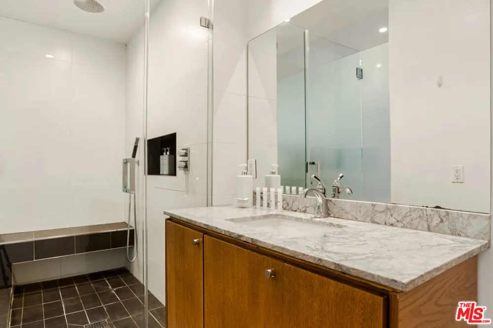 8469 FRANKLIN AVENUE West Hollywood, CA 90069