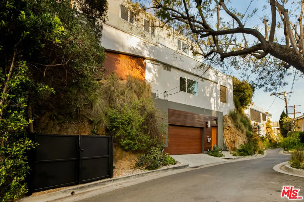 8469 FRANKLIN AVENUE West Hollywood, CA 90069