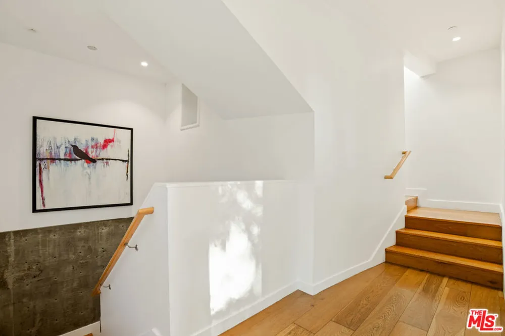 8469 FRANKLIN AVENUE West Hollywood, CA 90069