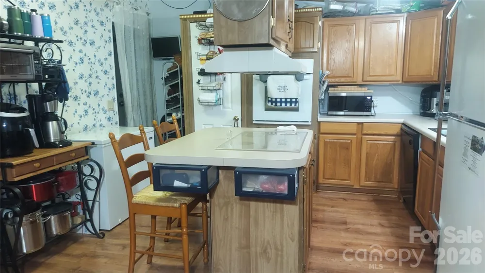 46 Larkspur Lane Canton, NC 28716