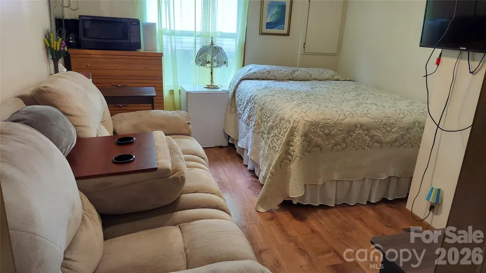 46 Larkspur Lane Canton, NC 28716