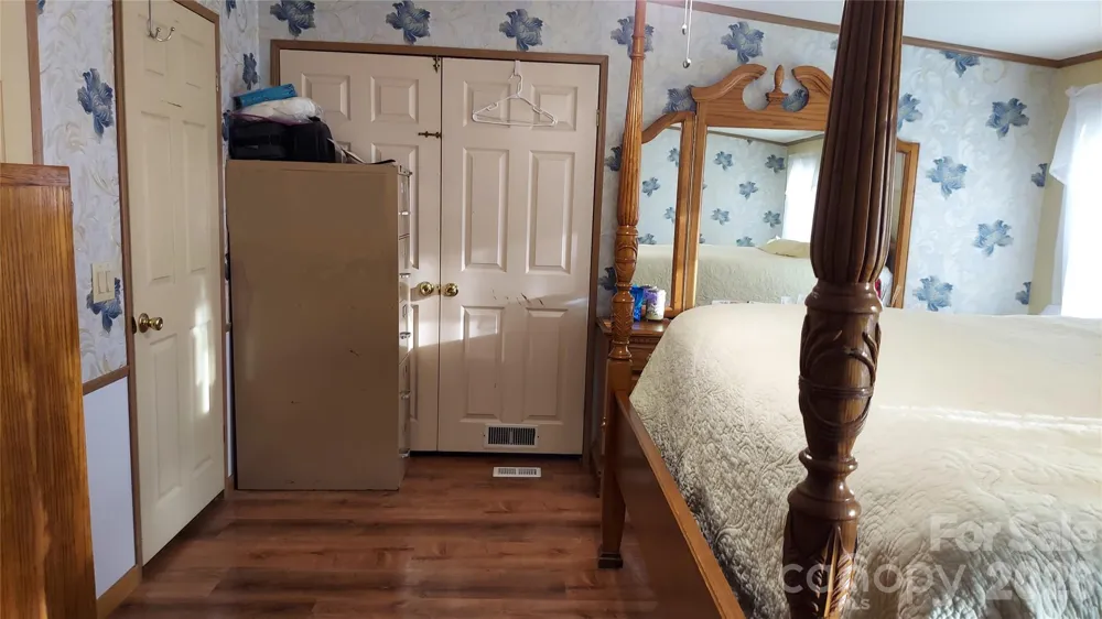 46 Larkspur Lane Canton, NC 28716