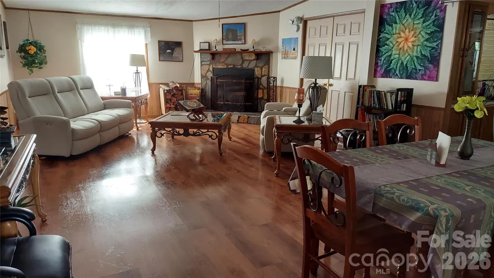 46 Larkspur Lane Canton, NC 28716