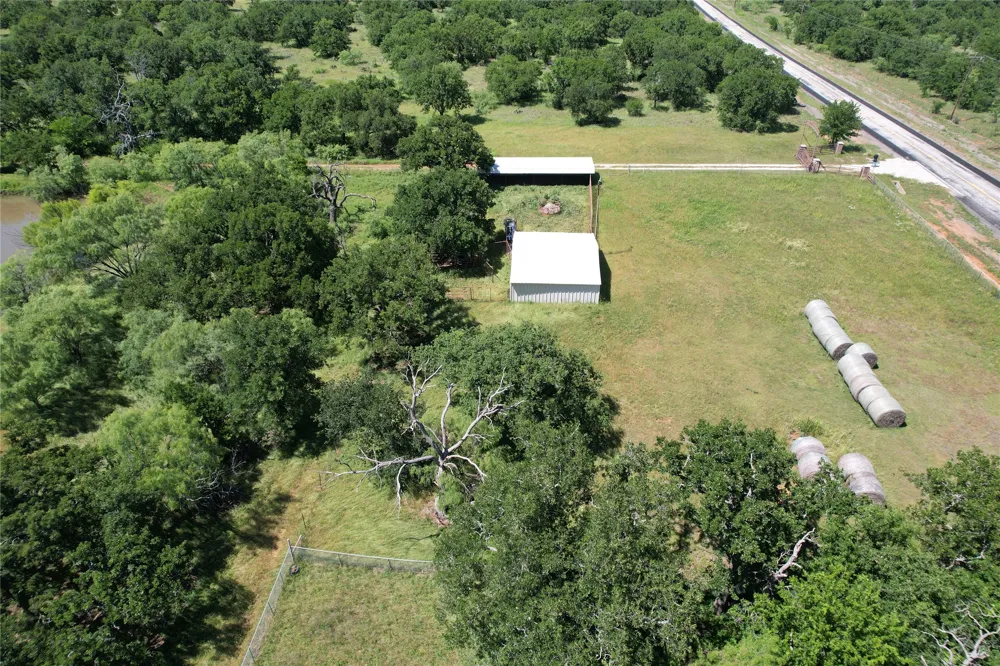 628 Robinson Road Graham, TX 76450