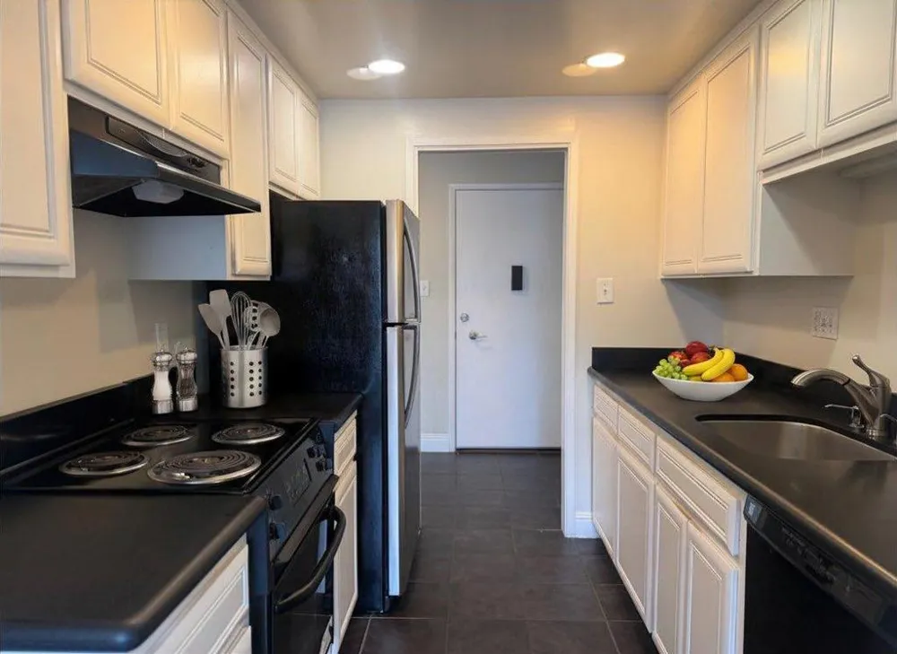 1469 El Camino Real #1 Burlingame, CA 94010