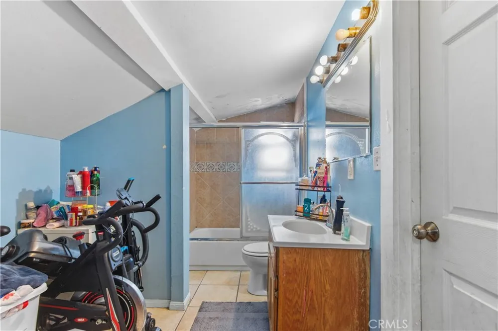 1244 W Martin Luther King Jr Los Angeles, CA 90037