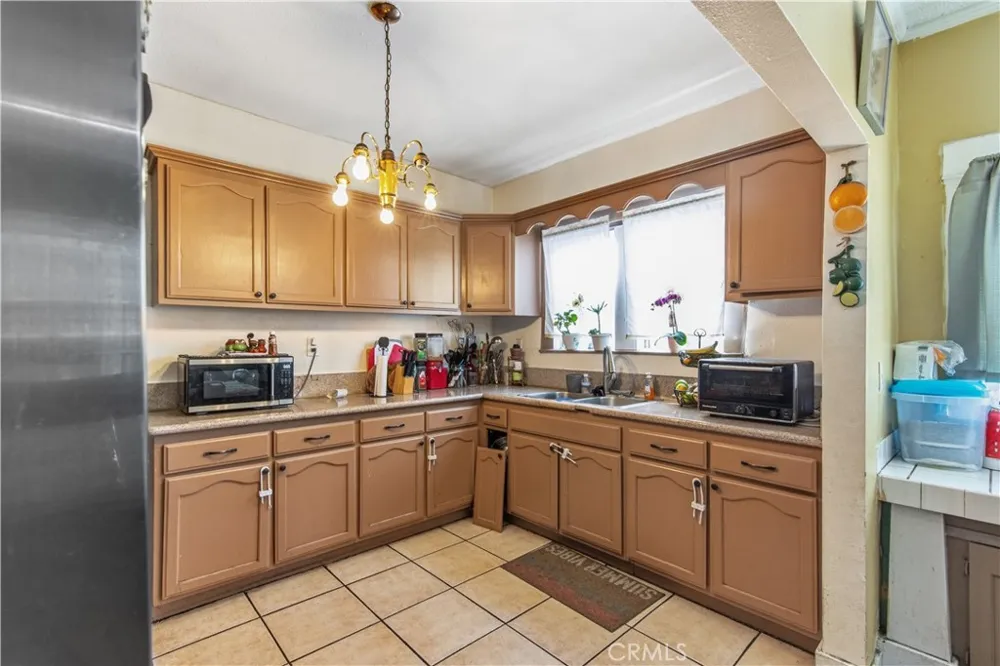 1244 W Martin Luther King Jr Los Angeles, CA 90037