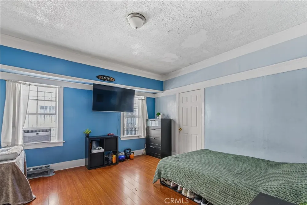 1244 W Martin Luther King Jr Los Angeles, CA 90037