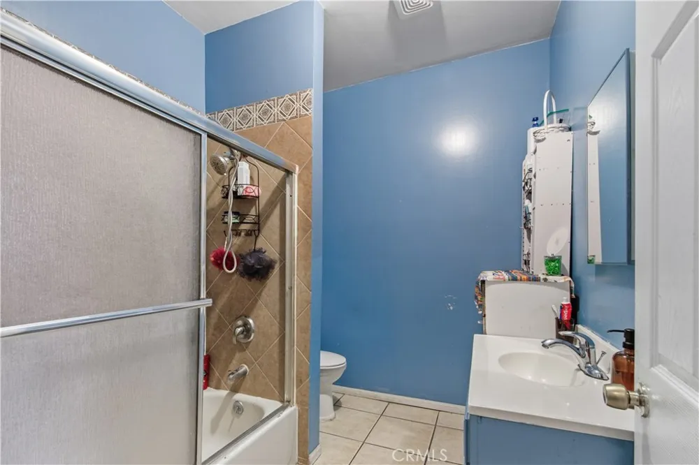 1244 W Martin Luther King Jr Los Angeles, CA 90037