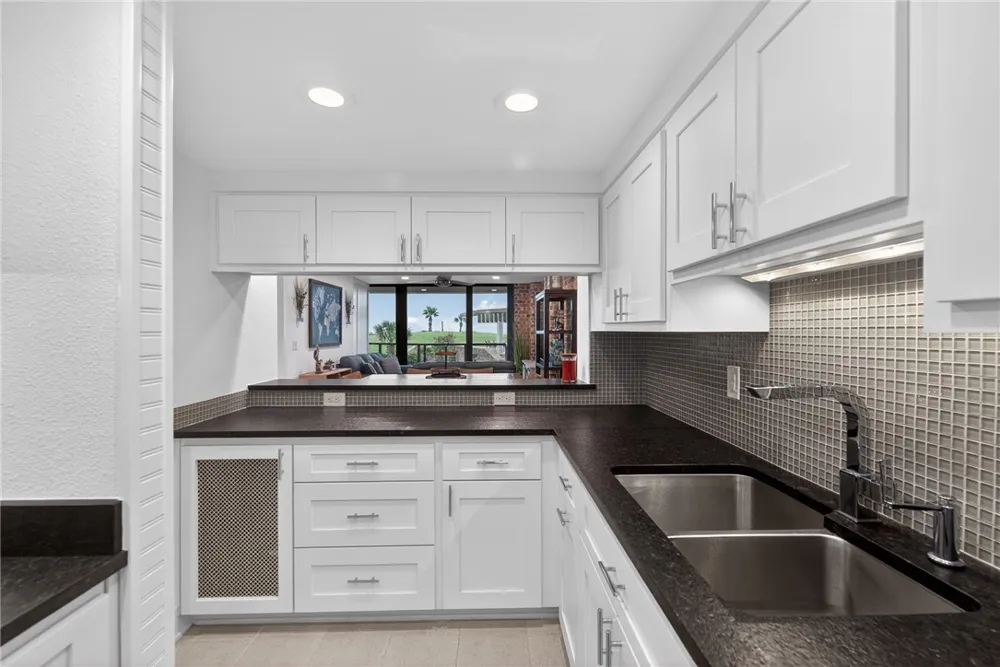 720 Access Road 1-A #104 Port Aransas, TX 78373