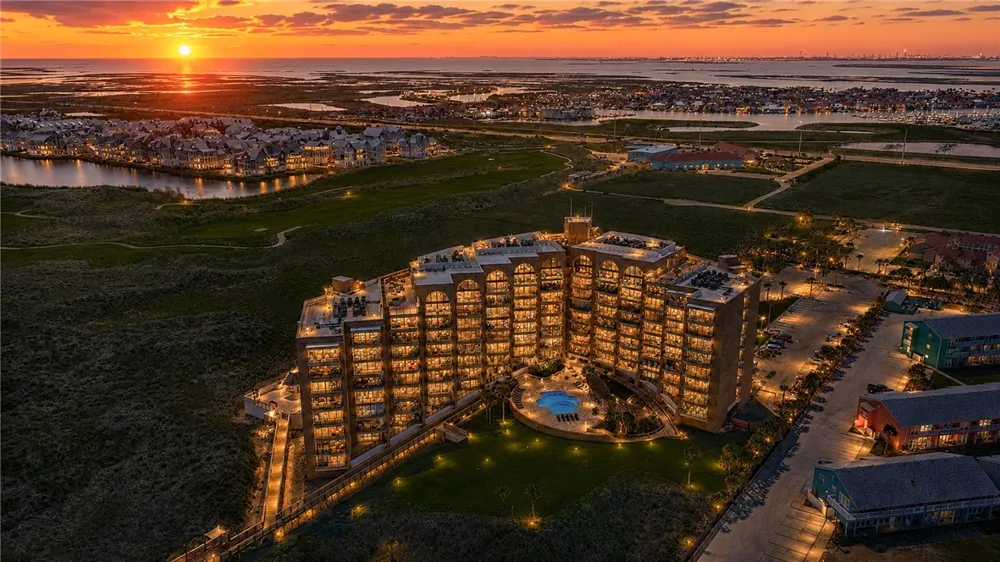 720 Access Road 1-A #104 Port Aransas, TX 78373