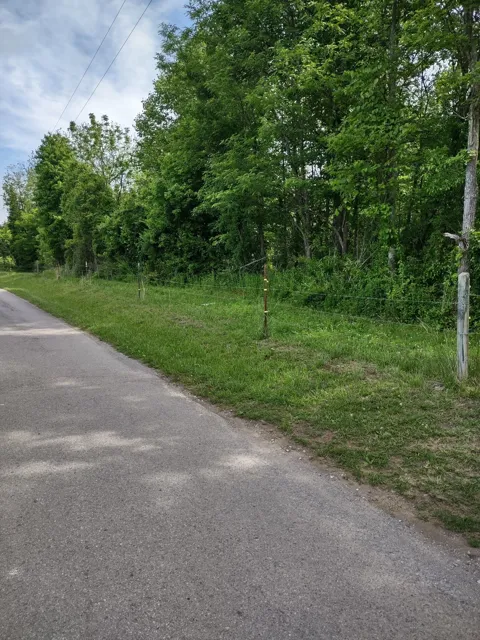 689 Stone Door Rd