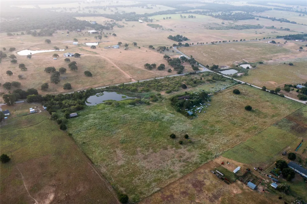 Young School House Road Smithville, TX 78957