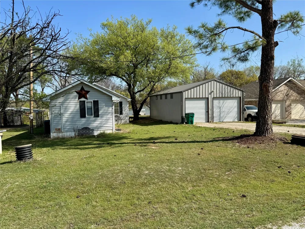 306 Oak Street Nocona, TX 76255