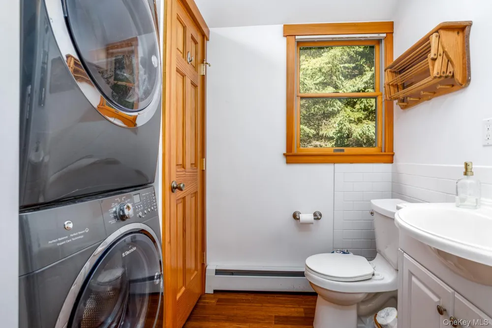 208 Tinker Street Woodstock, NY 12498