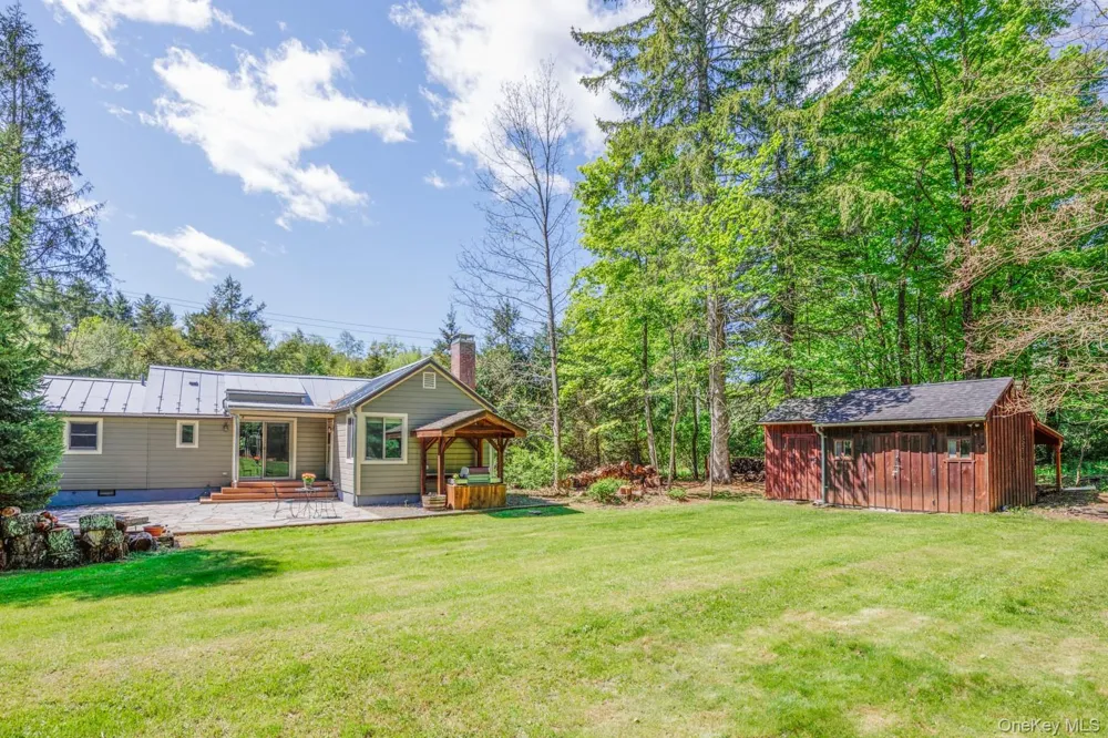 208 Tinker Street Woodstock, NY 12498