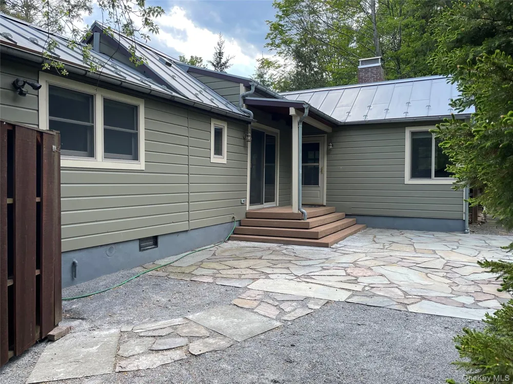 208 Tinker Street Woodstock, NY 12498