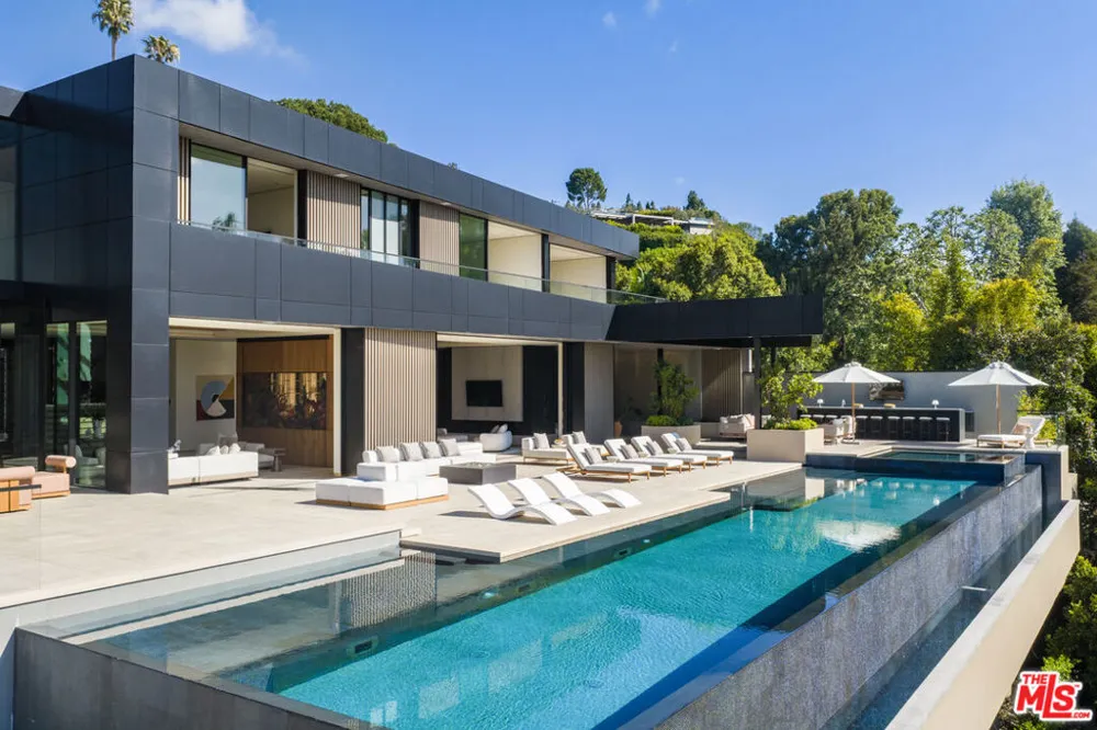 10710 Chalon Road Los Angeles, CA 90077