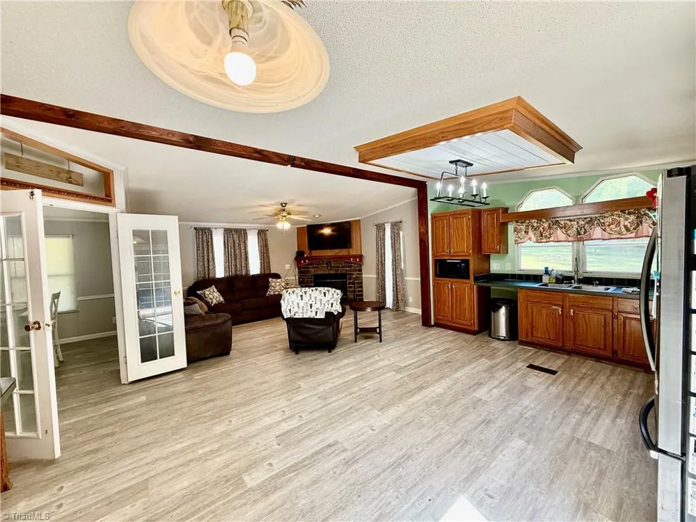 1038 Blackburn Hollow Road Purlear, NC 28665
