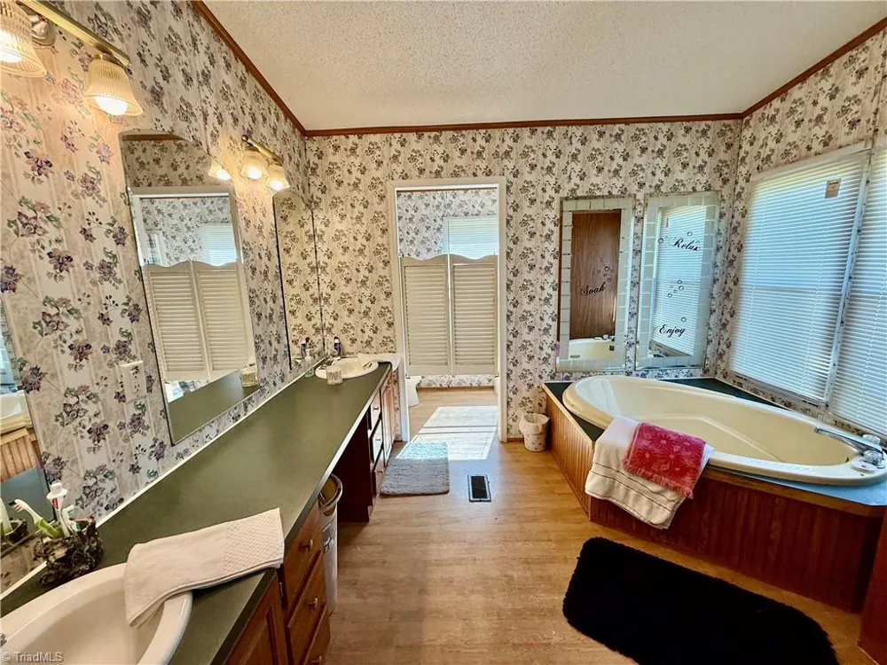 1038 Blackburn Hollow Road Purlear, NC 28665