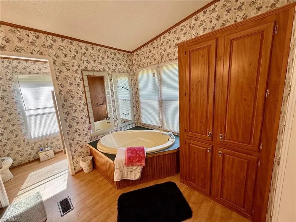 1038 Blackburn Hollow Road Purlear, NC 28665
