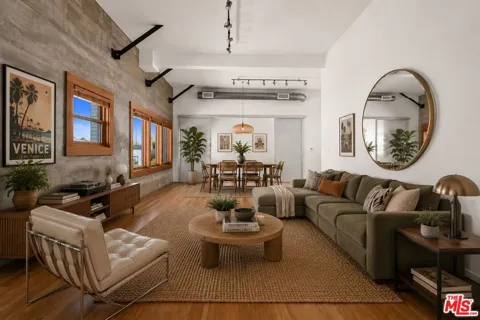 8 Brooks Avenue #13