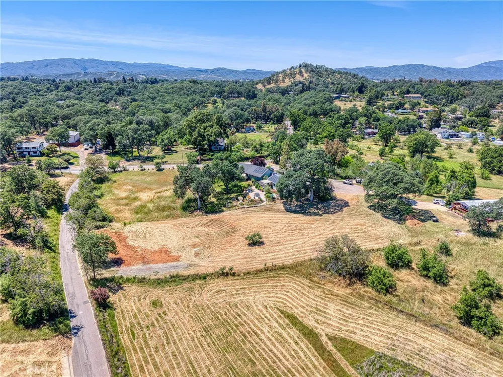 475 Shannon Lane Lakeport, CA 95453