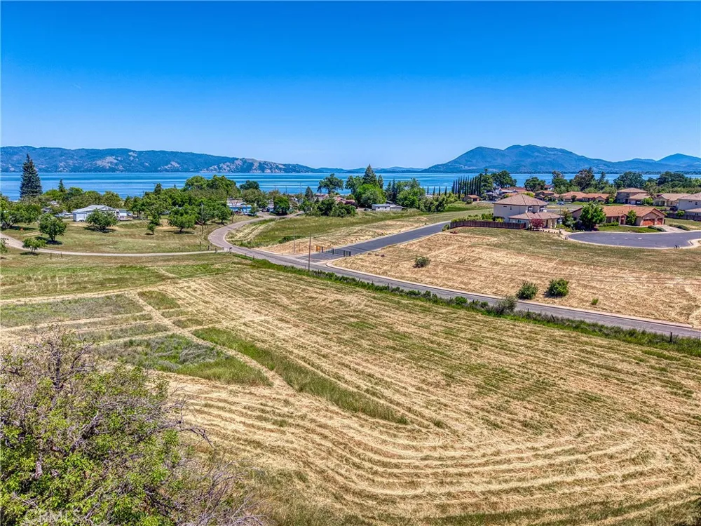 475 Shannon Lane Lakeport, CA 95453
