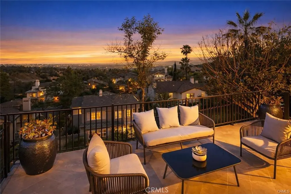 632 Hartwell Court Altadena, CA 91001