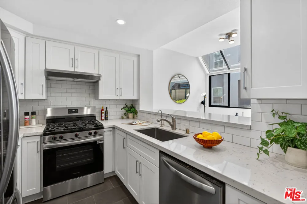 1436 20th Street #15 Santa Monica, CA 90404