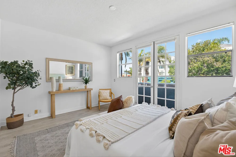 1436 20th Street #15 Santa Monica, CA 90404