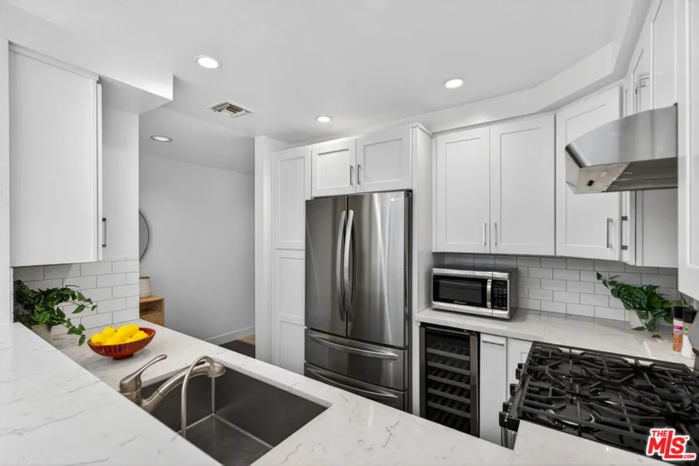 1436 20th Street #15 Santa Monica, CA 90404