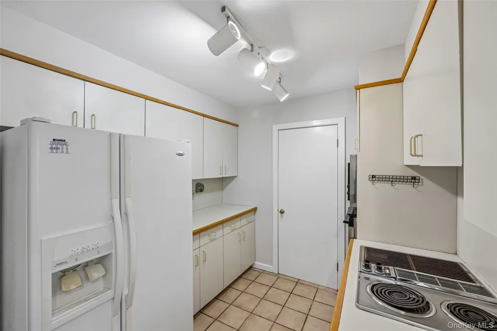 1331 Broadway #P 10/11 Hewlett, NY 11557