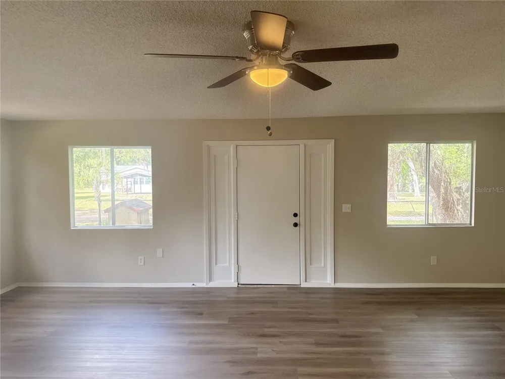 11345 SE 188TH AVENUE Ocklawaha, FL 32179