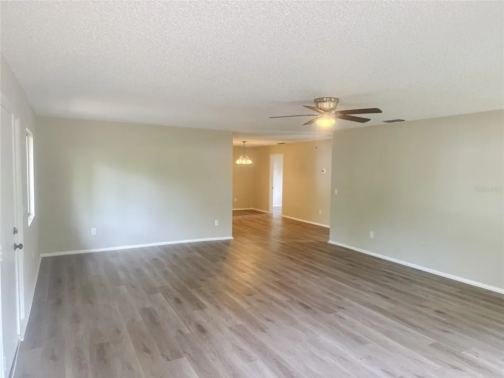 11345 SE 188TH AVENUE Ocklawaha, FL 32179
