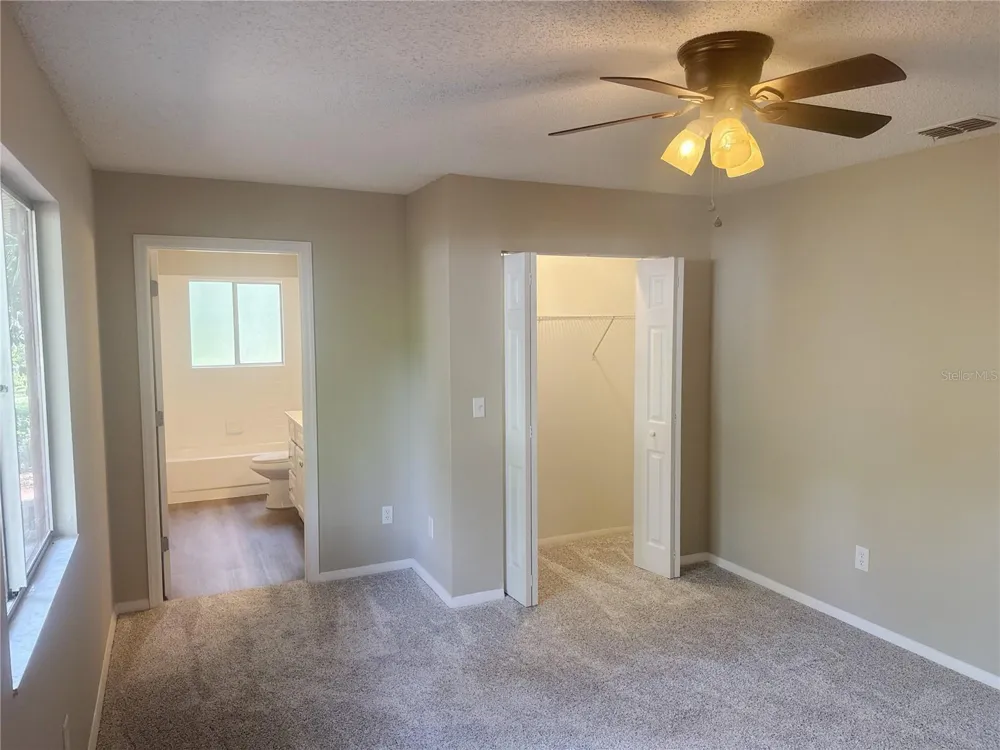 11345 SE 188TH AVENUE Ocklawaha, FL 32179