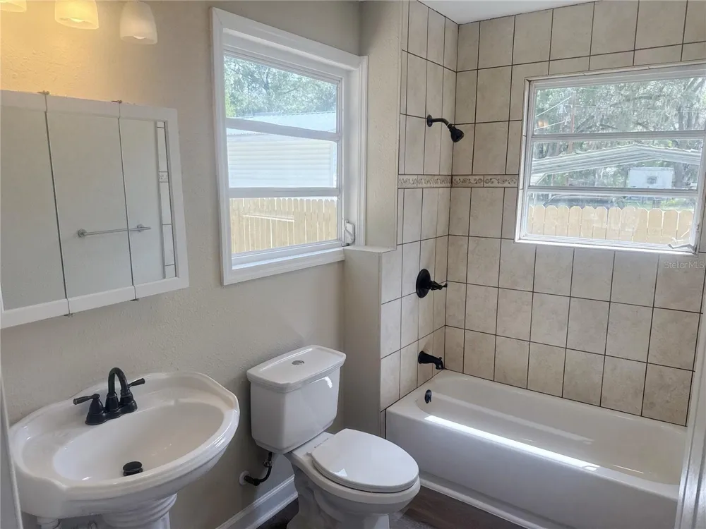11345 SE 188TH AVENUE Ocklawaha, FL 32179