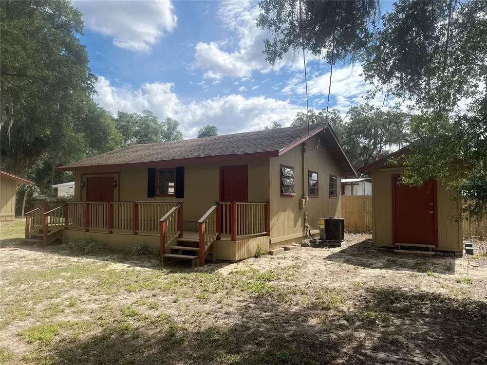 11345 SE 188TH AVENUE Ocklawaha, FL 32179